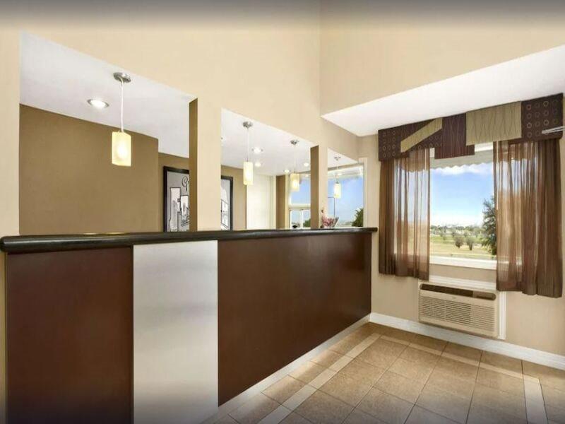 ซูเปอร์ 8 บาย วินด์แฮม ฟอร์ตเวิร์ท เท็กซัส Motel ภายนอก รูปภาพ