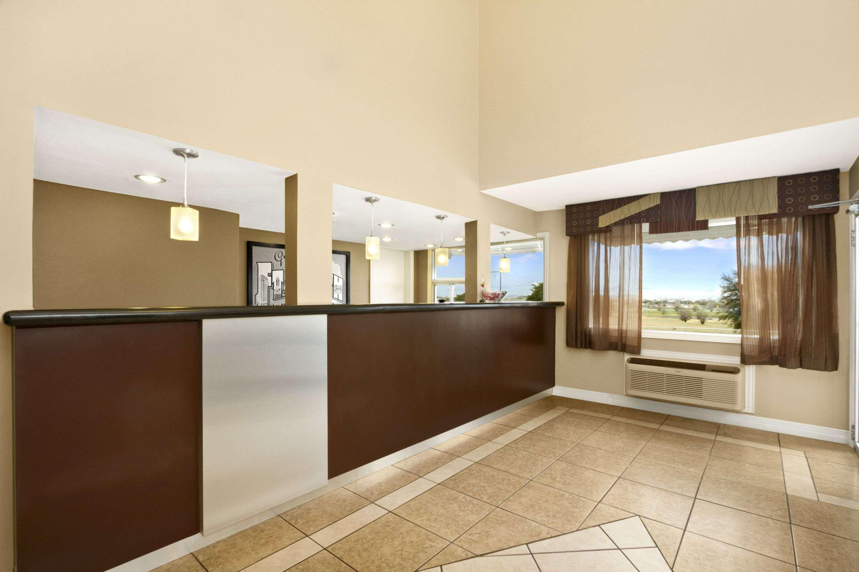 ซูเปอร์ 8 บาย วินด์แฮม ฟอร์ตเวิร์ท เท็กซัส Motel ภายนอก รูปภาพ